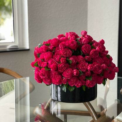 Dunkelrosa englische Rosen