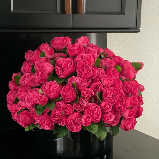 Dunkelrosa englische Rosen