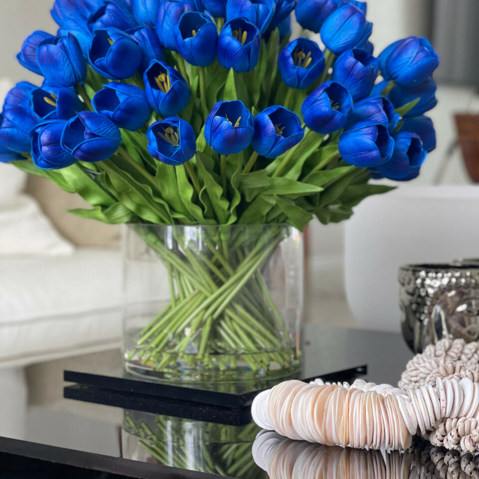 Arrangement de tulipes bleues